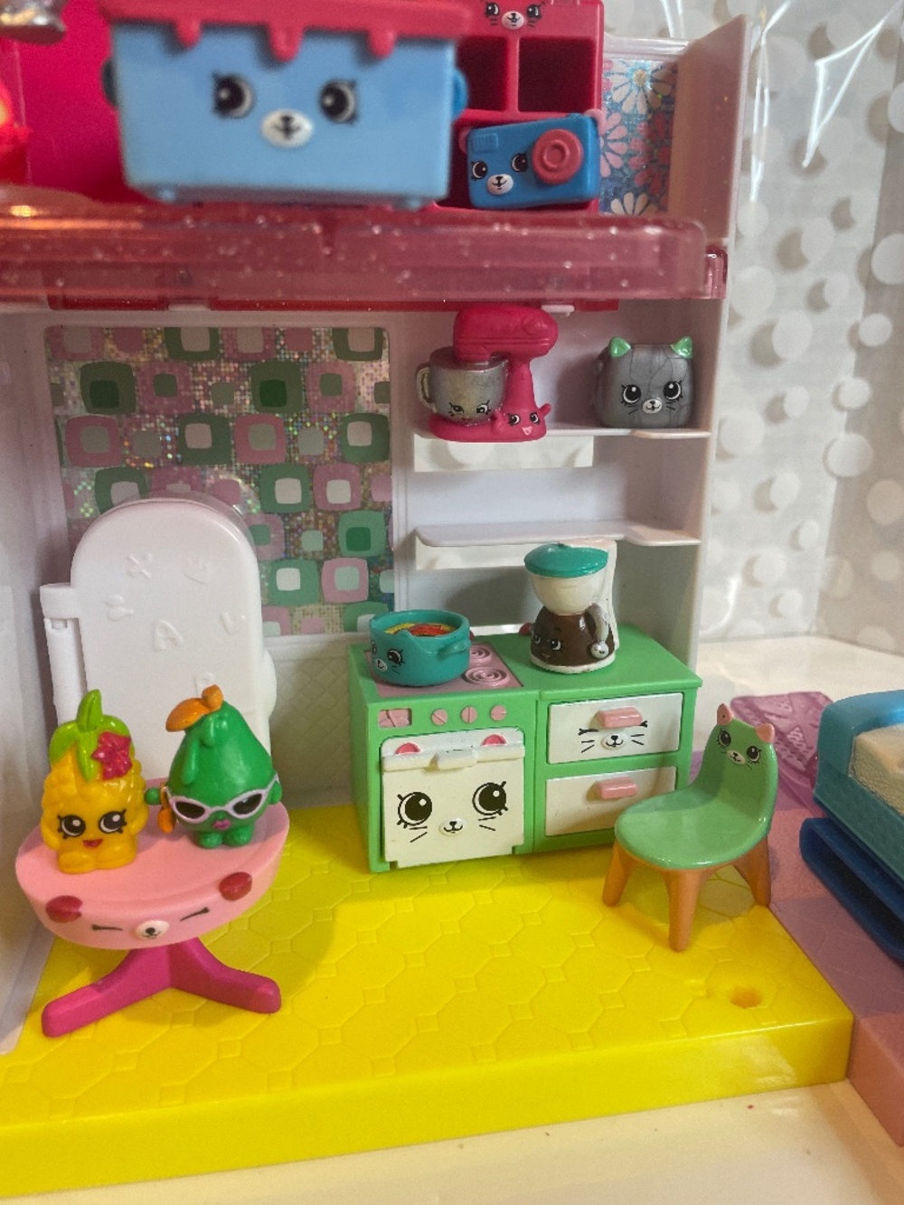 Shopkins Happy Places Sparkle ✨ Hill Happy Home - Picture 6 of 13